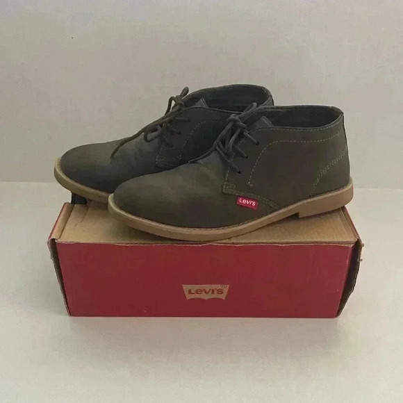 Levi's Other - Levi's Men's 8.5 M Brown Suede Chukka Boots – Lace-Up Ankle Style